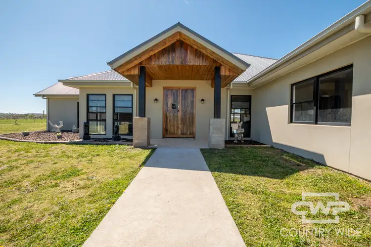 203 Coronation Avenue, Glen Innes NSW 2370
