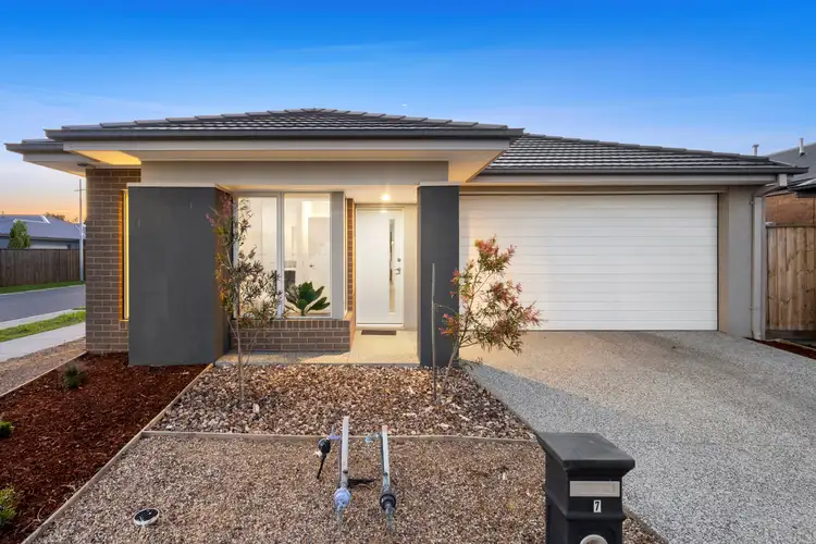 17 Liberation Drive, Armstrong Creek VIC 3217