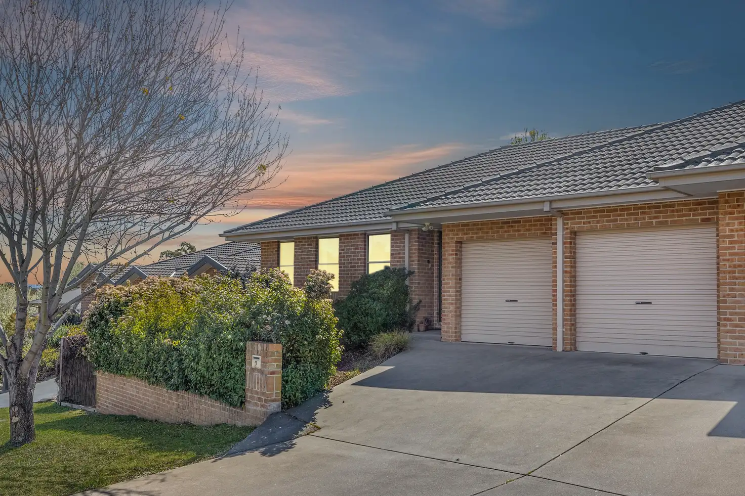 Main view of Homely townhouse listing, 2/39 Tennyson Drive, Queanbeyan East NSW 2620
