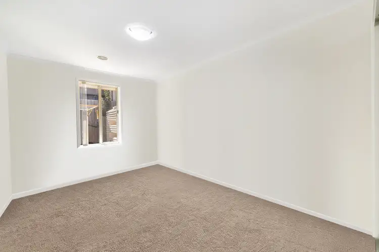 Sixth view of Homely townhouse listing, 2/39 Tennyson Drive, Queanbeyan East NSW 2620