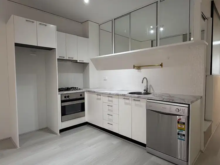 Third view of Homely apartment listing, 15/27 Regent Street, Chippendale NSW 2008
