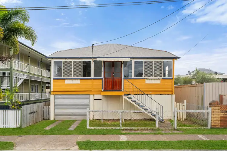 48 Second Avenue, Sandgate QLD 4017