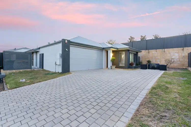33 Sissinghurst Crescent, Landsdale WA 6065