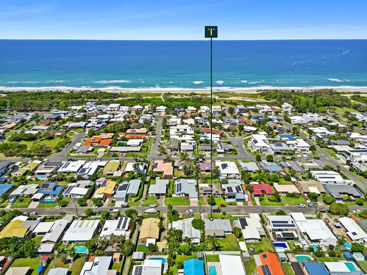 42 Saleng Crescent, Warana QLD 4575