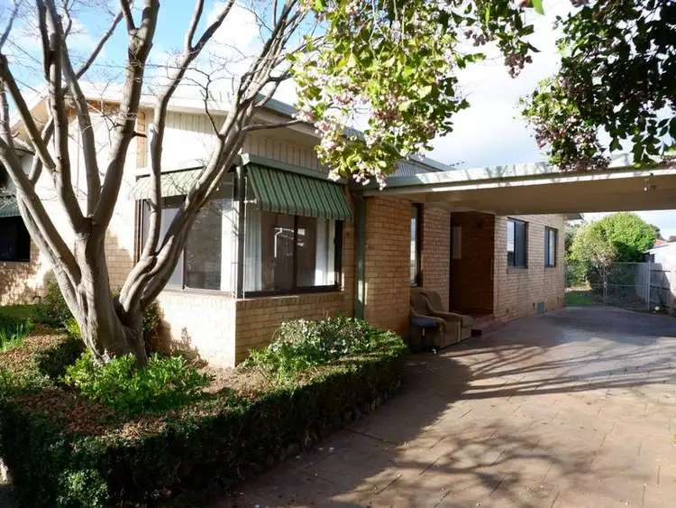 16 Murdo Road, Clayton VIC 3168