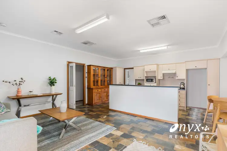 Sixth view of Homely house listing, 2 Ashmore Place, Onkaparinga Hills SA 5163