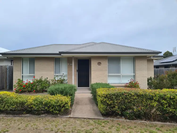 1/11 Yallimbah Avenue, Tanilba Bay NSW 2319