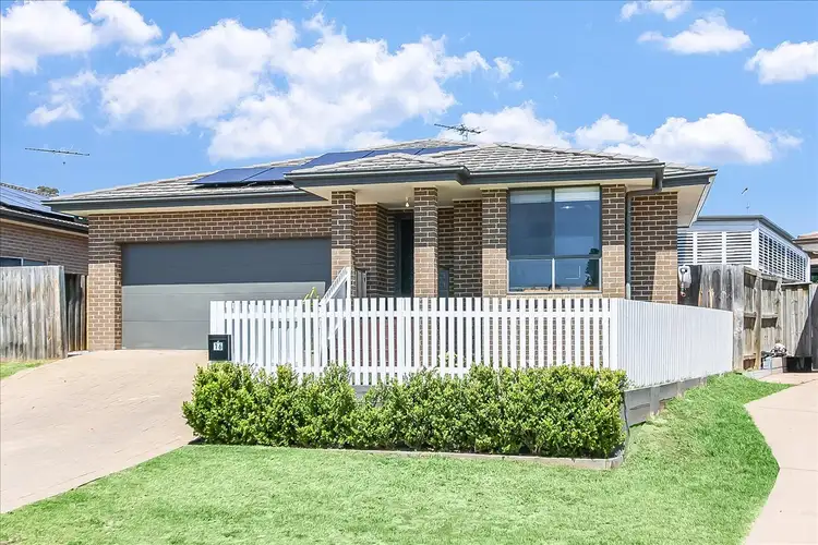16 Gardiner Crescent,, Elderslie NSW 2570