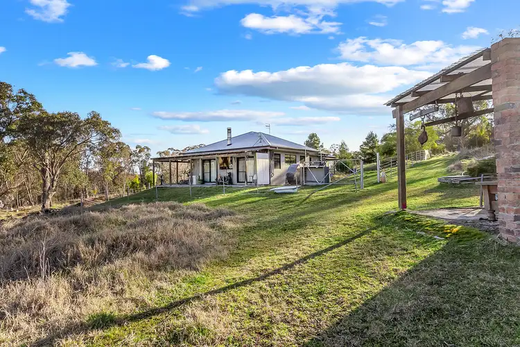27 Sawpit Gully Road, Uralla NSW 2358
