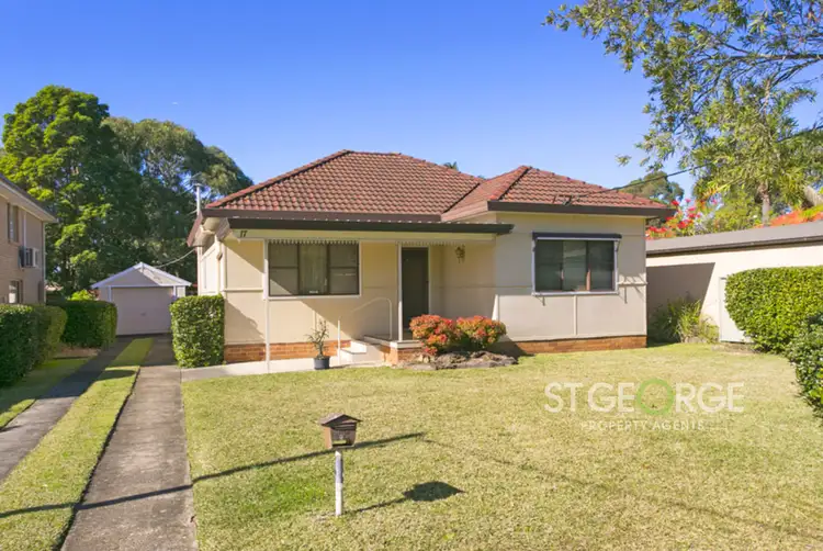 17 Craigie Avenue, Padstow NSW 2211