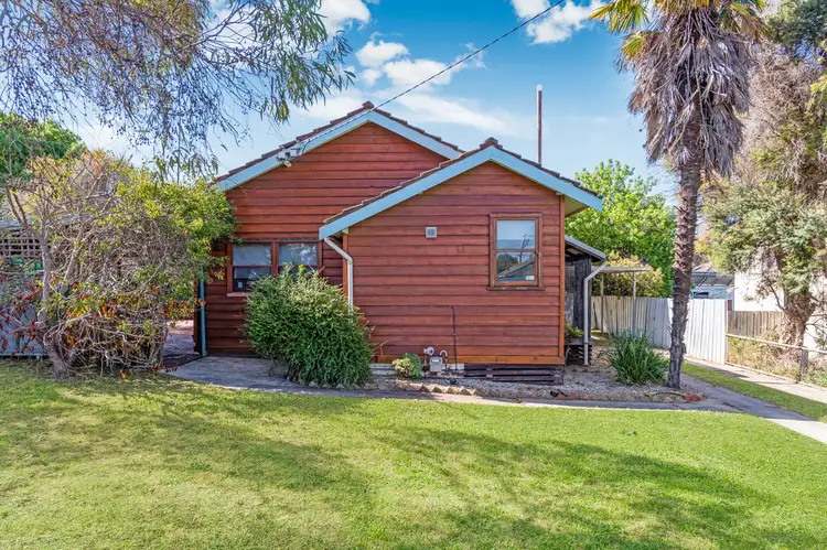 1 Waratah Street, White Hills VIC 3550