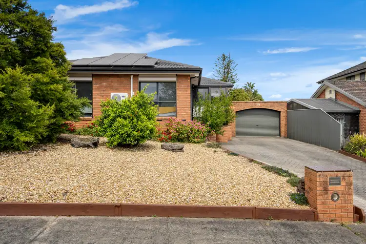 15 Kinkead Crescent, Endeavour Hills VIC 3802