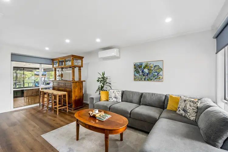 Sixth view of Homely house listing, 15 Kinkead Crescent, Endeavour Hills VIC 3802
