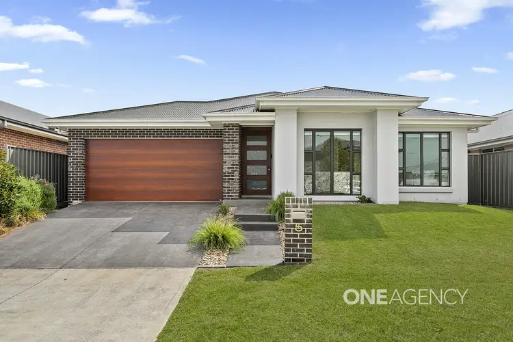 5 Bushranger Parade, Calderwood NSW 2527