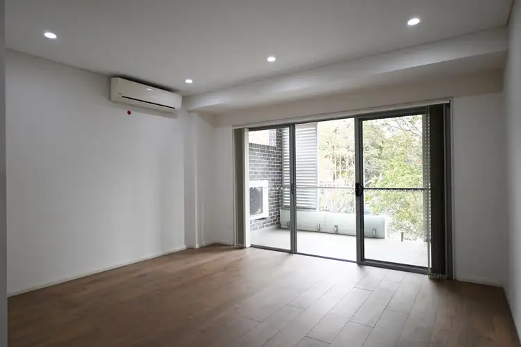 4 Exeter Road
