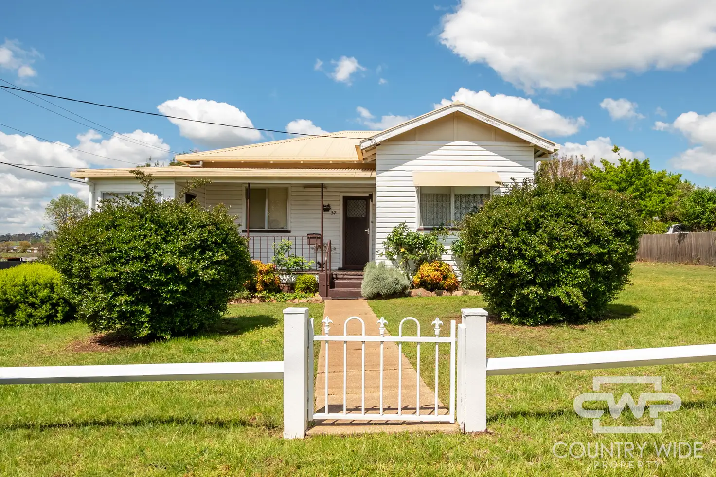 Main view of Homely house listing, 37 Mossman Street, Glen Innes NSW 2370