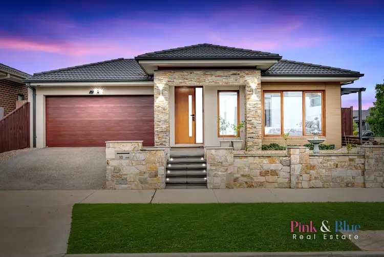 10 Clover Drive, Rockbank VIC 3335