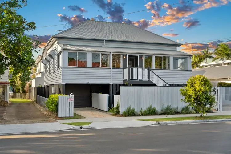 28 Third Avenue, Sandgate QLD 4017