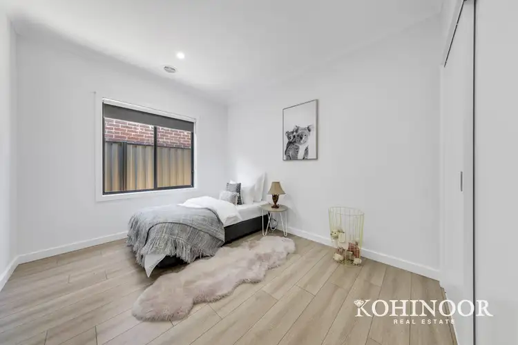 Sixth view of Homely house listing, 18 Eremophila Circuit, Craigieburn VIC 3064