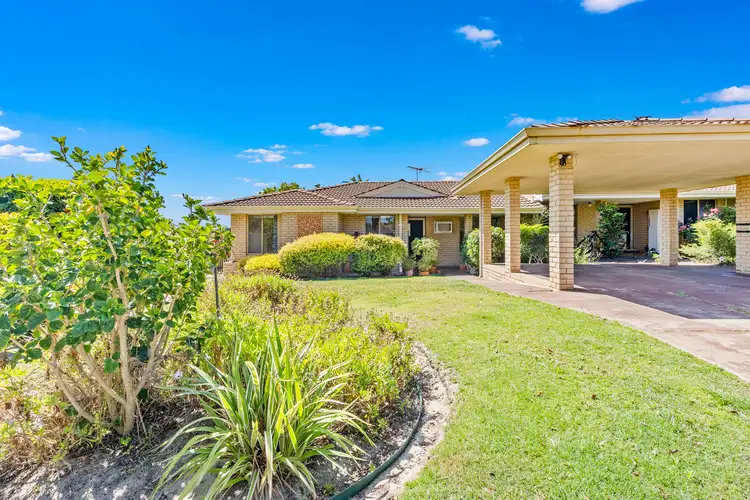 17A Rosebury Avenue