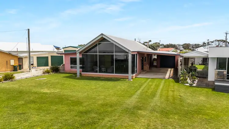 91 Sea Parade, Port Macdonnell SA 5291