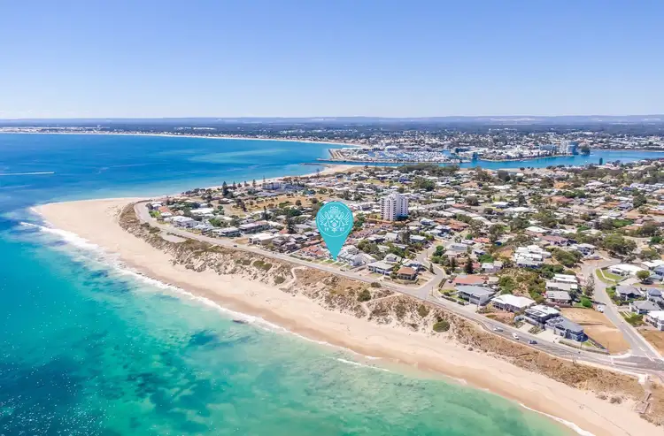 7/36A Halls Head Parade, Halls Head WA 6210