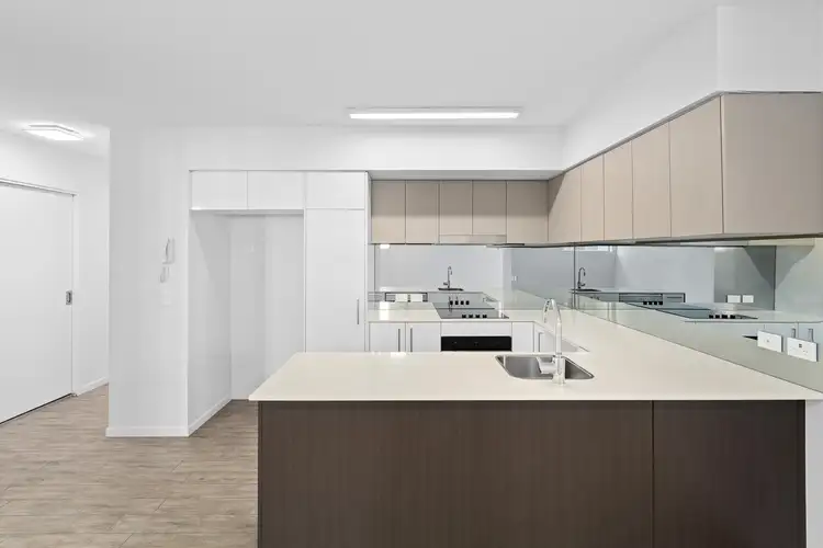 Fourth view of Homely apartment listing, 2/17 Carl Street, Woolloongabba QLD 4102