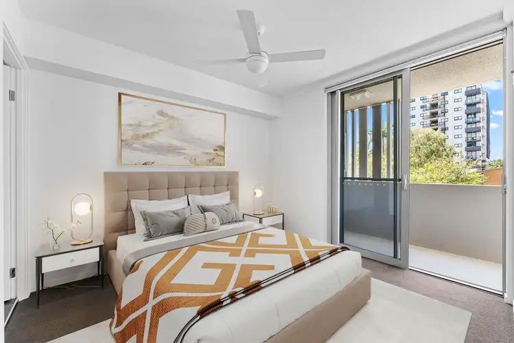Fifth view of Homely apartment listing, 2/17 Carl Street, Woolloongabba QLD 4102