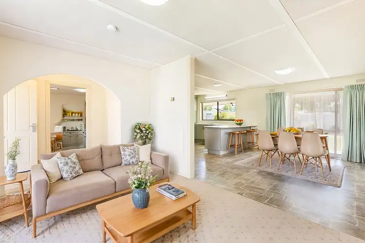 Sixth view of Homely house listing, 5 Karingal Court, Irymple VIC 3498