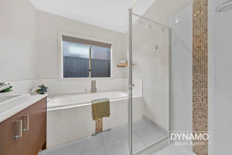 Fifth view of Homely house listing, 37 Viewside Crescent, Craigieburn VIC 3064