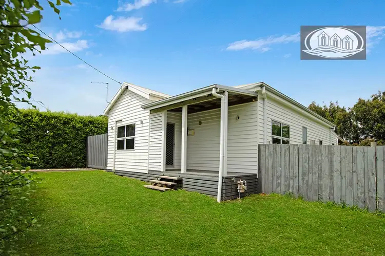 21 Valmai Avenue, Portland VIC 3305