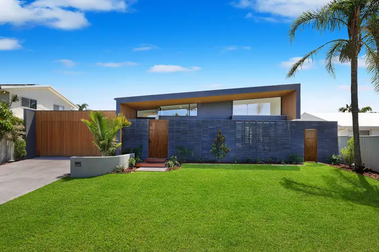 6 Parari Street, Warana QLD 4575