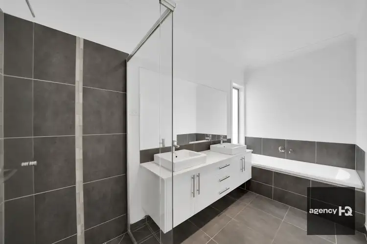 Fifth view of Homely house listing, 10 Colchester Vista, Derrimut VIC 3026