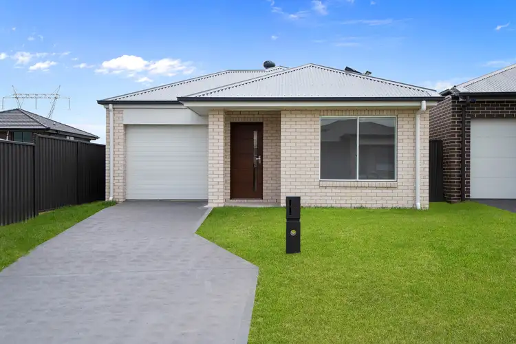 16 Charlton Street, Gregory Hills NSW 2557