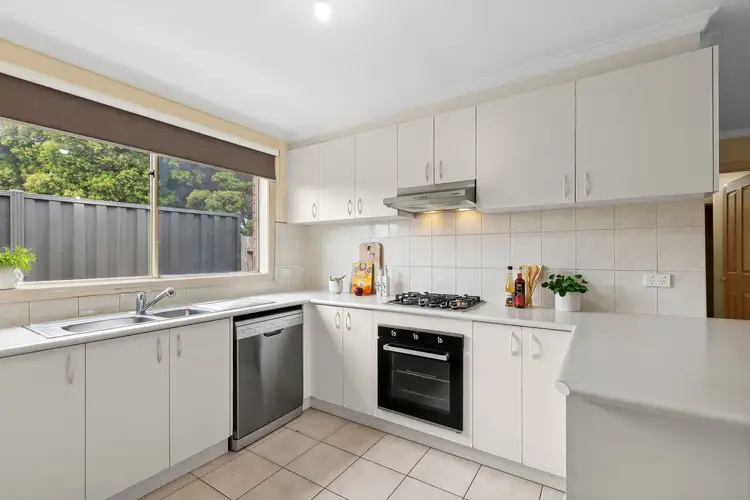 Fifth view of Homely house listing, 4 Gatwick Court, Cranbourne East VIC 3977