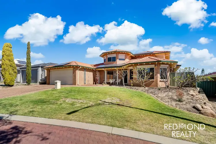 8 Graton Loop, Iluka WA 6028