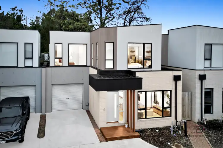 15 Spiral Place, Officer VIC 3809