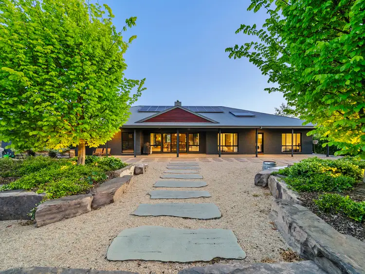 98 Mt Battery Road, Mansfield VIC 3722