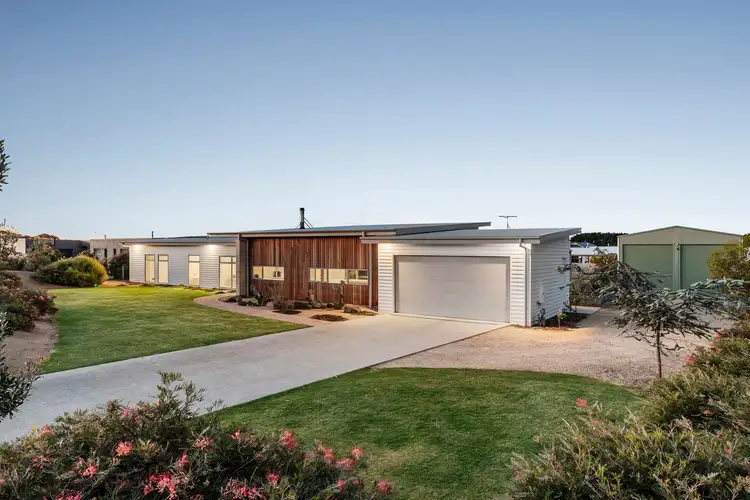 6 Leicester Street, Bellbrae VIC 3228