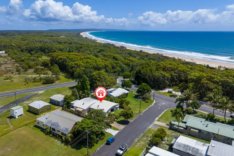 Second view of Homely house listing, 4 ILMENITE AVENUE, Rainbow Beach QLD 4581