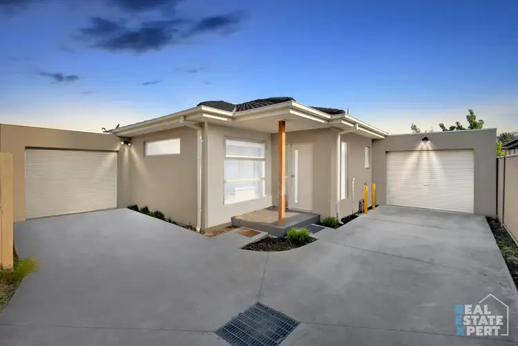 2/50 Ivan Crescent, Hampton Park VIC 3976