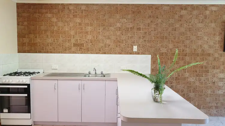 Third view of Homely townhouse listing, 3/7 O'Brien Court, West Albury NSW 2640