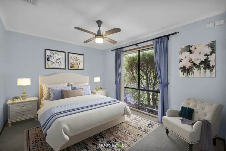 15 Ballanee Grove, Cranbourne North VIC 3977