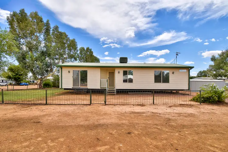 160 WREN STREET, Longreach QLD 4730