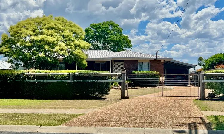 17 Hamlyn Road, Oakey QLD 4401
