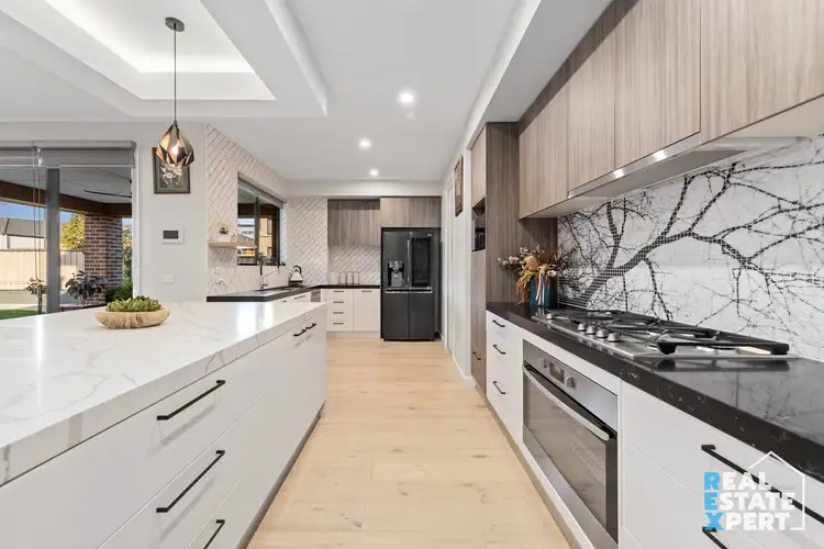 Fourth view of Homely house listing, 15 Aylesbury Court, Hampton Park VIC 3976