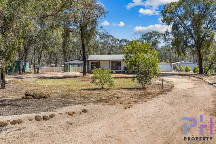 43 Hermitage Road, Maiden Gully VIC 3551