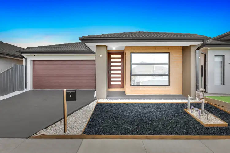 5 Gowar road, Tarneit VIC 3029