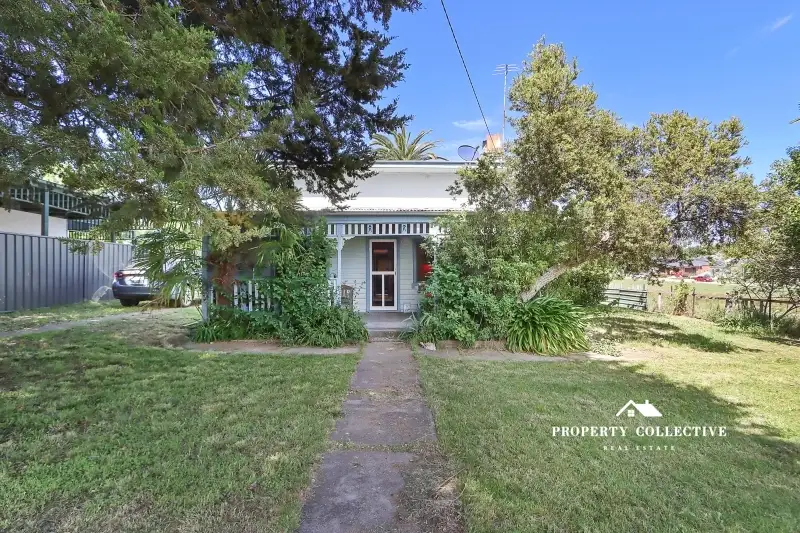 Main view of Homely house listing, 10 Mellish Street, Beechworth VIC 3747