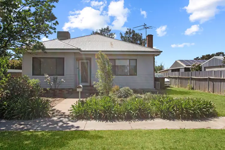 247 Pine Street, Hay NSW 2711